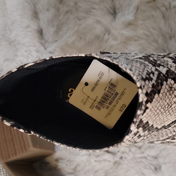 Snakeprint Booties - Picture 6 of 12